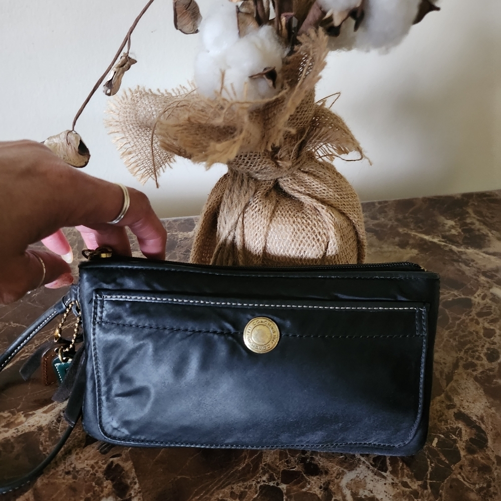 Coach Leather & Nylon Wristlet Black + 3 hang tags - EUC